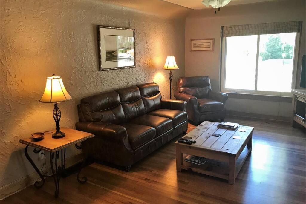 كولورادو سبرينغس Charming Remodeled Golf Course Area Home المظهر الخارجي الصورة